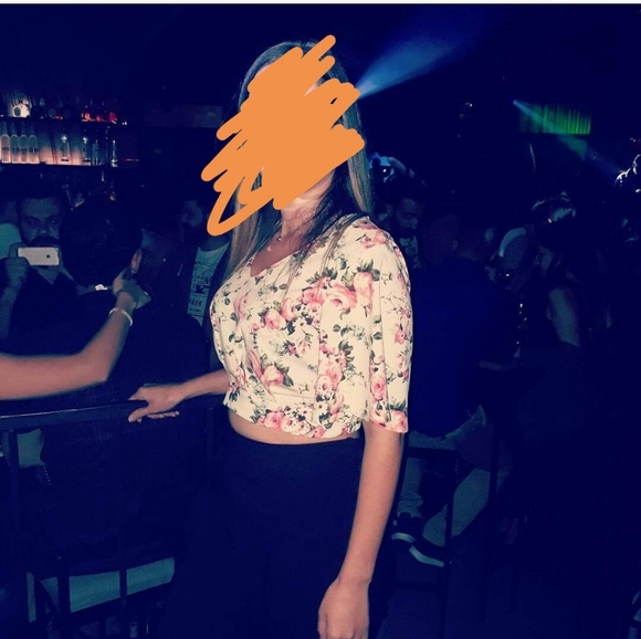 Floral crop blouse - Picture 6 of 6